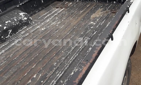 Acheter Occasion Voiture Toyota Hilux Blanc à Lusaka, Zambie Acheter Occasion Voiture Toyota Hilux Blanc à Lusaka, Zambie