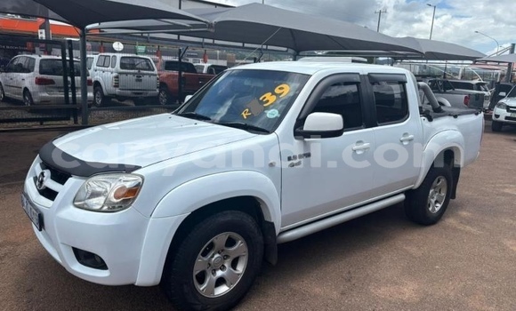 Acheter Occasion Voiture Mazda BT-50 Blanc à Livingstone, Zambie Acheter Occasion Voiture Mazda BT-50 Blanc à Livingstone, Zambie