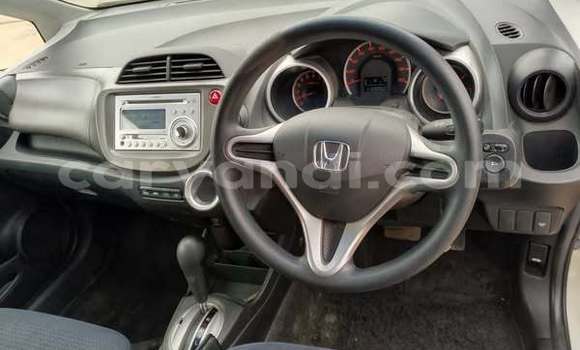 Buy Used Honda FIT White Car in Lusaka in Zambia Buy Used Honda FIT White Car in Lusaka in Zambia