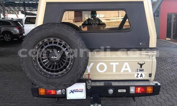 Nunua Ilio tumika Toyota Land Cruiser Nyingine Gari ndani ya Solwezi nchini Kaskazini-Magharibi Nunua Ilio tumika Toyota Land Cruiser Nyingine Gari ndani ya Solwezi nchini Kaskazini-Magharibi