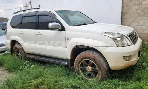 Acheter Occasion Voiture Toyota Prado Blanc à Lusaka, Zambie Acheter Occasion Voiture Toyota Prado Blanc à Lusaka, Zambie