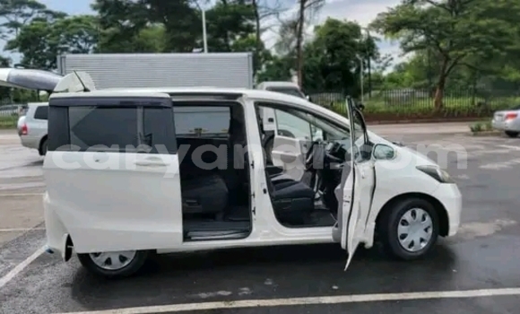 Acheter Occasion Voiture Honda Freed Blanc à Lusaka, Zambie Acheter Occasion Voiture Honda Freed Blanc à Lusaka, Zambie