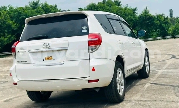 Acheter Occasion Voiture Toyota Vanguard Blanc à Lusaka, Zambie Acheter Occasion Voiture Toyota Vanguard Blanc à Lusaka, Zambie