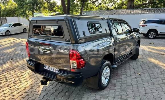 Acheter Occasion Voiture Toyota Hilux Noir à Lusaka, Zambie Acheter Occasion Voiture Toyota Hilux Noir à Lusaka, Zambie