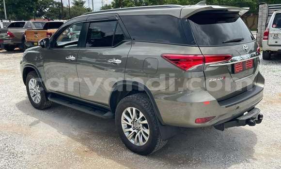 Acheter Occasion Voiture Toyota Fortuner Autre à Lusaka, Zambie Acheter Occasion Voiture Toyota Fortuner Autre à Lusaka, Zambie