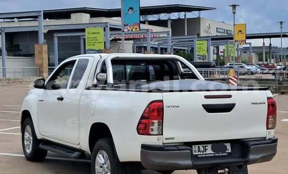 Acheter Occasion Voiture Toyota Hilux Blanc à Lusaka, Zambie Acheter Occasion Voiture Toyota Hilux Blanc à Lusaka, Zambie