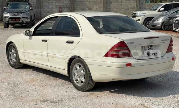 Acheter Occasion Voiture Mercedes‒Benz C–Class Blanc à Lusaka, Zambie Acheter Occasion Voiture Mercedes‒Benz C–Class Blanc à Lusaka, Zambie