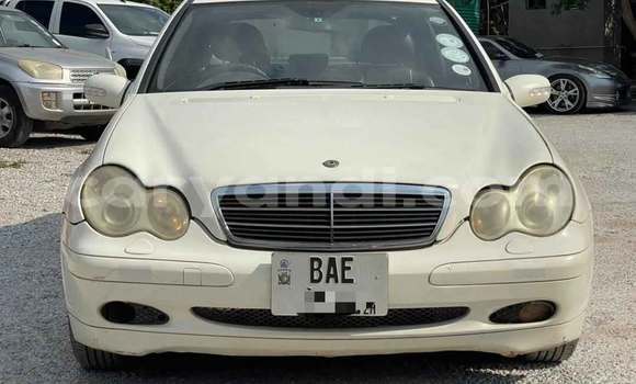 Acheter Occasion Voiture Mercedes‒Benz C–Class Blanc à Lusaka, Zambie Acheter Occasion Voiture Mercedes‒Benz C–Class Blanc à Lusaka, Zambie