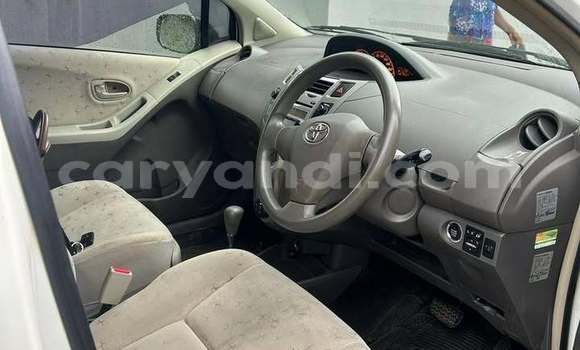 Acheter Occasion Voiture Toyota Vitz Blanc à Lusaka, Zambie Acheter Occasion Voiture Toyota Vitz Blanc à Lusaka, Zambie