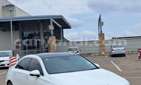 Acheter Occasion Voiture Mercedes‒Benz A–Class Blanc à Lusaka, Zambie