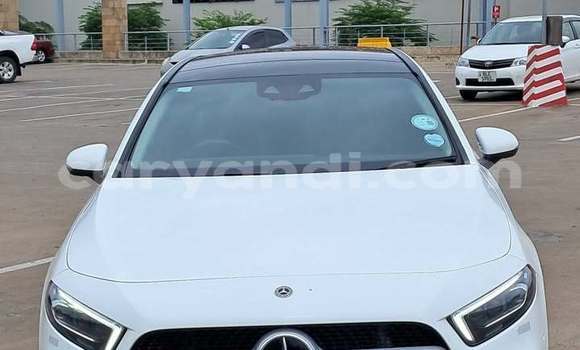 Acheter Occasion Voiture Mercedes‒Benz A–Class Blanc à Lusaka, Zambie Acheter Occasion Voiture Mercedes‒Benz A–Class Blanc à Lusaka, Zambie