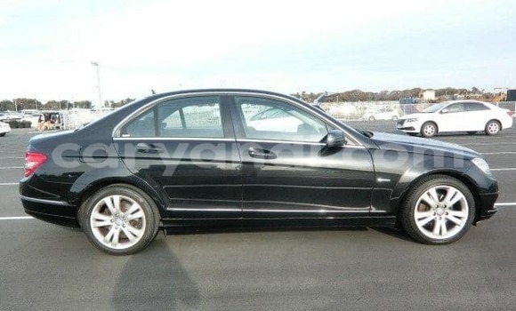 Tenga Tsaru Mercedes‒Benz C-klasse Nhema Mota in Lusaka in Zambia Tenga Tsaru Mercedes‒Benz C-klasse Nhema Mota in Lusaka in Zambia