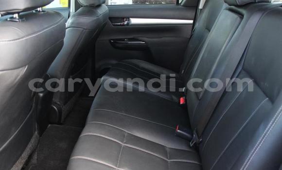 Acheter Occasion Voiture Toyota Hilux Rouge à Livingstone, Zambie Acheter Occasion Voiture Toyota Hilux Rouge à Livingstone, Zambie