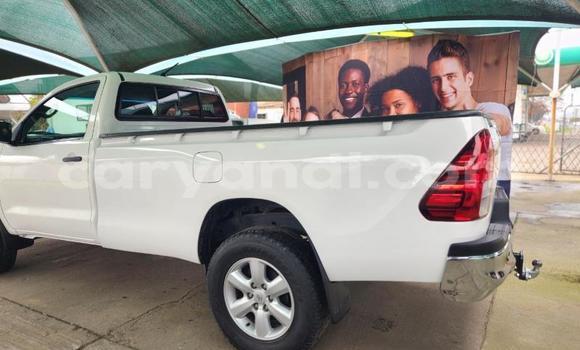 Acheter Occasion Voiture Toyota Hilux Blanc à Livingstone, Zambie Acheter Occasion Voiture Toyota Hilux Blanc à Livingstone, Zambie