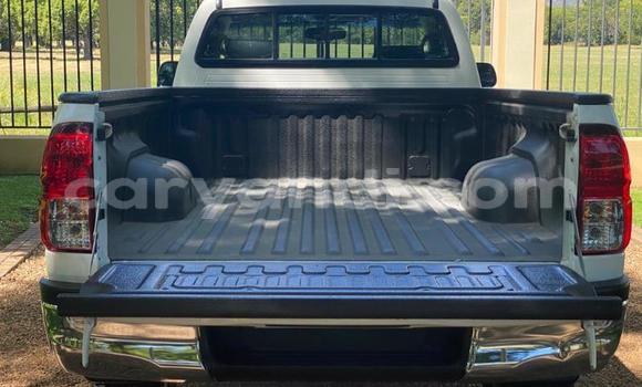 Acheter Occasion Voiture Toyota Hilux Blanc à Livingstone, Zambie Acheter Occasion Voiture Toyota Hilux Blanc à Livingstone, Zambie