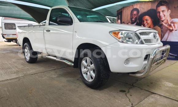 Acheter Occasion Voiture Toyota Hilux Blanc à Livingstone, Zambie Acheter Occasion Voiture Toyota Hilux Blanc à Livingstone, Zambie