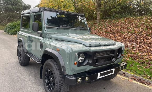Buy Used Land Rover Defender Green Car in Lusaka in Zambia