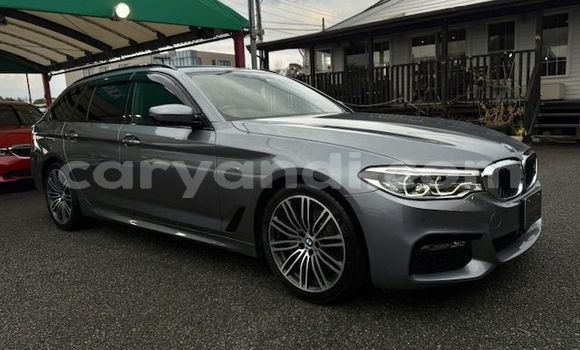 Acheter Occasion Voiture BMW 5–Series Gris à Lusaka, Zambie Acheter Occasion Voiture BMW 5–Series Gris à Lusaka, Zambie