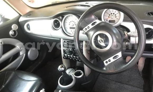 Tenga Tsaru MINI Cooper Tsvuku Mota in Lusaka in Zambia Tenga Tsaru MINI Cooper Tsvuku Mota in Lusaka in Zambia