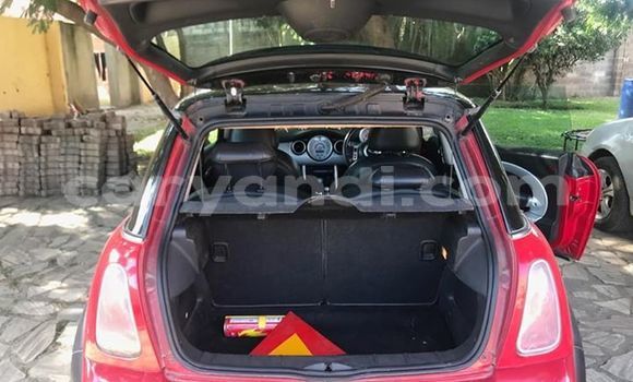 Tenga Tsaru MINI Cooper Tsvuku Mota in Lusaka in Zambia Tenga Tsaru MINI Cooper Tsvuku Mota in Lusaka in Zambia