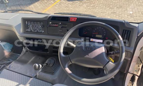 Acheter Occasion Voiture Toyota Coaster Blanc à Kitwe, Zambie Acheter Occasion Voiture Toyota Coaster Blanc à Kitwe, Zambie