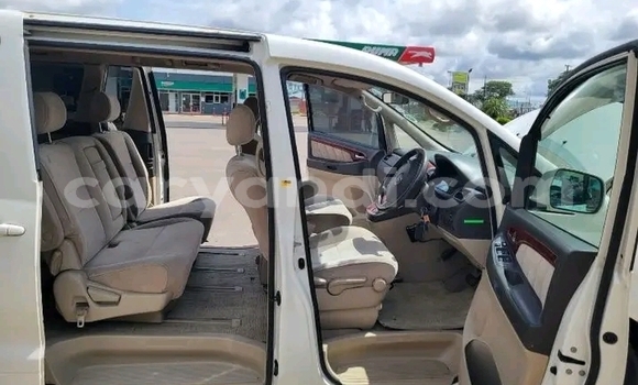 Acheter Occasion Voiture Toyota Alphard Blanc à Lusaka, Zambie Acheter Occasion Voiture Toyota Alphard Blanc à Lusaka, Zambie