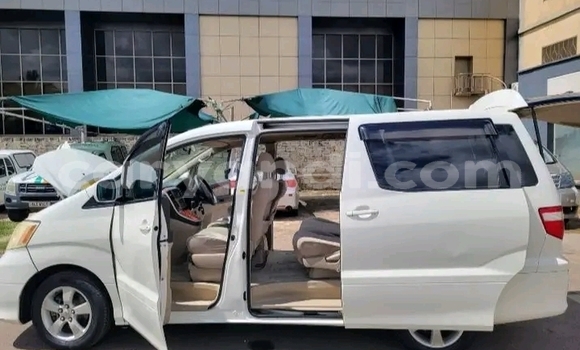Acheter Occasion Voiture Toyota Alphard Blanc à Lusaka, Zambie Acheter Occasion Voiture Toyota Alphard Blanc à Lusaka, Zambie