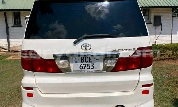 Acheter Occasion Voiture Toyota Alphard Blanc à Lusaka, Zambie