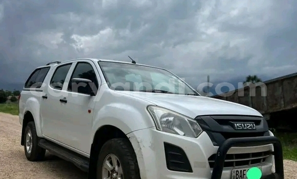 Acheter Occasion Voiture Isuzu KB Blanc à Lusaka, Zambie Acheter Occasion Voiture Isuzu KB Blanc à Lusaka, Zambie