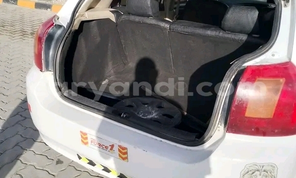 Acheter Occasion Voiture Toyota Ractis Blanc à Lusaka, Zambie Acheter Occasion Voiture Toyota Ractis Blanc à Lusaka, Zambie