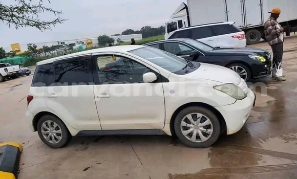 Acheter Occasion Voiture Toyota IST Blanc à Kaoma, Occidental Acheter Occasion Voiture Toyota IST Blanc à Kaoma, Occidental
