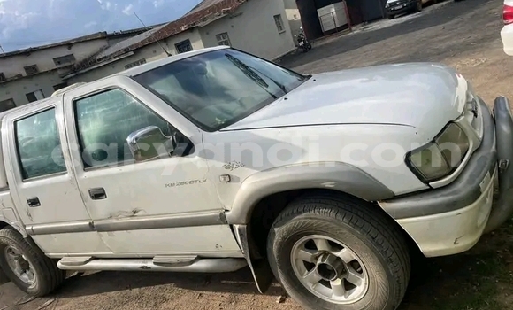 Acheter Occasion Voiture Isuzu D–MAX Blanc à Lusaka, Zambie Acheter Occasion Voiture Isuzu D–MAX Blanc à Lusaka, Zambie