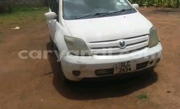 Buy Used Toyota IST White Car in Choma in Southern
