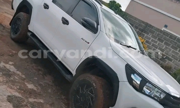 Acheter Occasion Voiture Toyota Hilux Blanc à Lusaka, Zambie Acheter Occasion Voiture Toyota Hilux Blanc à Lusaka, Zambie
