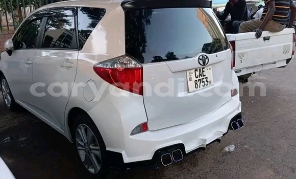 Acheter Occasion Voiture Toyota Ractis Blanc à Lusaka, Zambie Acheter Occasion Voiture Toyota Ractis Blanc à Lusaka, Zambie
