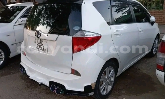 Acheter Occasion Voiture Toyota Ractis Blanc à Lusaka, Zambie Acheter Occasion Voiture Toyota Ractis Blanc à Lusaka, Zambie