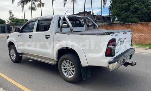 Nunua Ilio tumika Toyota Hilux Nyeupe Gari ndani ya Lusaka nchini Zambia Nunua Ilio tumika Toyota Hilux Nyeupe Gari ndani ya Lusaka nchini Zambia