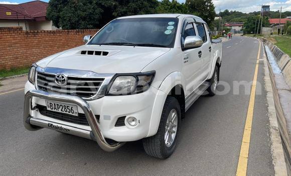 Nunua Ilio tumika Toyota Hilux Nyeupe Gari ndani ya Lusaka nchini Zambia Nunua Ilio tumika Toyota Hilux Nyeupe Gari ndani ya Lusaka nchini Zambia