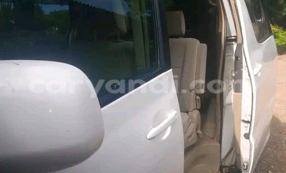 Acheter Occasion Voiture Toyota Alphard Blanc à Lusaka, Zambie Acheter Occasion Voiture Toyota Alphard Blanc à Lusaka, Zambie