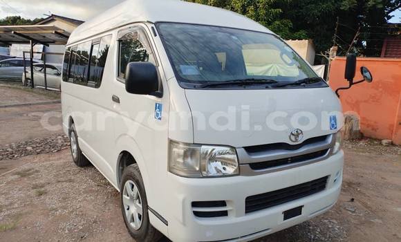 Acheter Occasion Voiture Toyota Hiace Blanc à Lusaka, Zambie