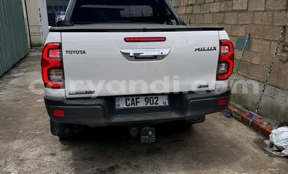 Acheter Occasion Voiture Toyota Hilux Blanc à Lusaka, Zambie Acheter Occasion Voiture Toyota Hilux Blanc à Lusaka, Zambie