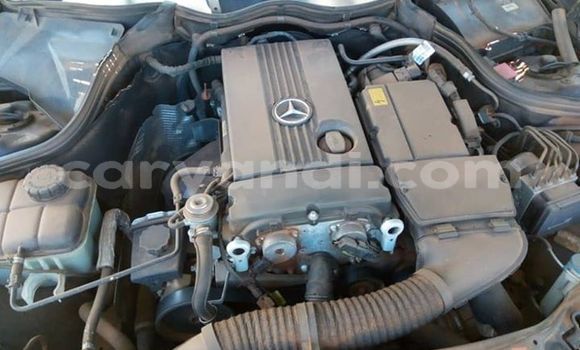 Tenga Tsaru Mercedes‒Benz C-klasse Bhuruu Mota in Lusaka in Zambia Tenga Tsaru Mercedes‒Benz C-klasse Bhuruu Mota in Lusaka in Zambia