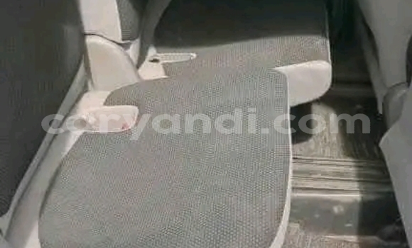 Acheter Occasion Voiture Toyota Sienta Blanc à Lusaka, Zambie