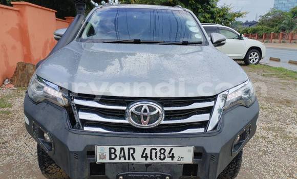 Tenga Tsaru Toyota Fortuner Zvimwe Mota in Lusaka in Zambia
