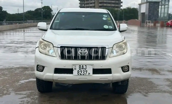 Acheter Occasion Voiture Toyota Prado Blanc à Lusaka, Zambie Acheter Occasion Voiture Toyota Prado Blanc à Lusaka, Zambie