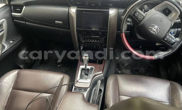 Nunua Ilio tumika Toyota Fortuner Nyeupe Gari ndani ya Lusaka nchini Zambia Nunua Ilio tumika Toyota Fortuner Nyeupe Gari ndani ya Lusaka nchini Zambia