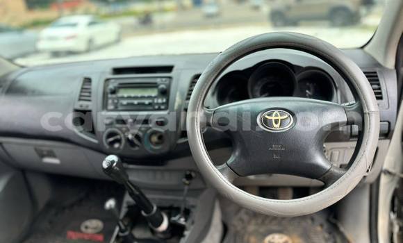 Nunua Ilio tumika Toyota Hilux Nyeupe Gari ndani ya Lusaka nchini Zambia Nunua Ilio tumika Toyota Hilux Nyeupe Gari ndani ya Lusaka nchini Zambia