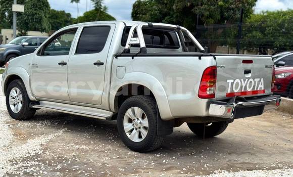 Nunua Ilio tumika Toyota Hilux Nyeupe Gari ndani ya Lusaka nchini Zambia Nunua Ilio tumika Toyota Hilux Nyeupe Gari ndani ya Lusaka nchini Zambia