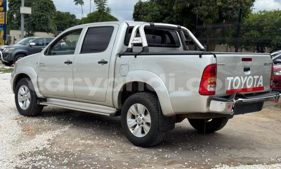 Nunua Ilio tumika Toyota Hilux Nyeupe Gari ndani ya Lusaka nchini Zambia Nunua Ilio tumika Toyota Hilux Nyeupe Gari ndani ya Lusaka nchini Zambia