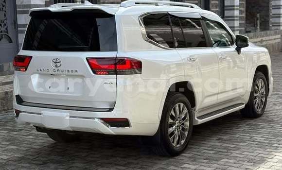 Nunua Ilio tumika Toyota Land Cruiser Nyeupe Gari ndani ya Lusaka nchini Zambia Nunua Ilio tumika Toyota Land Cruiser Nyeupe Gari ndani ya Lusaka nchini Zambia